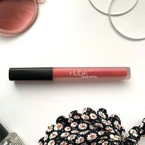 HUDA Beauty Liquid Matte Lipstick | Cheerleader